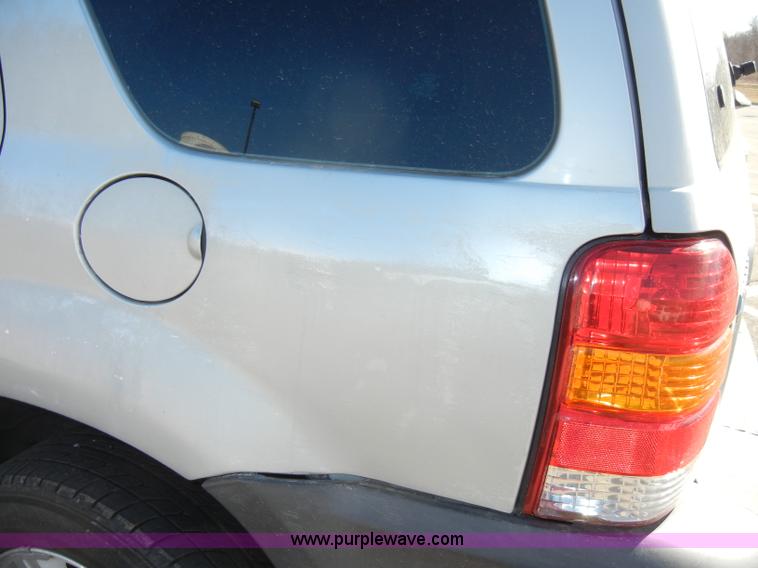 image for item C4073 2002 Ford Escape XLS SUV