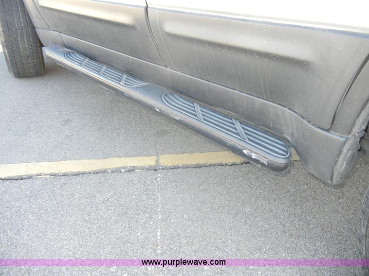 image for item C4073 2002 Ford Escape XLS SUV