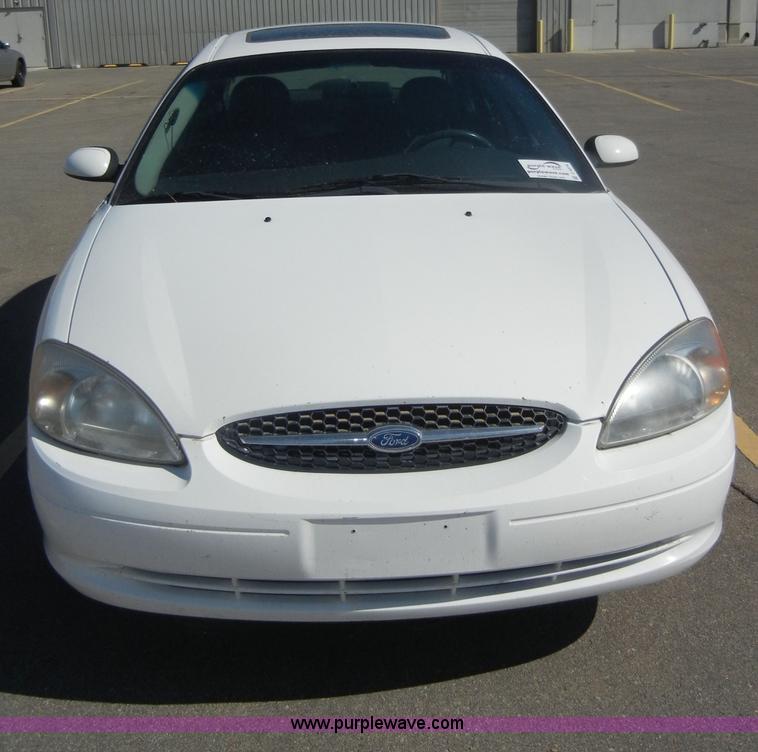 image for item C4074 2000 Ford Taurus SEL