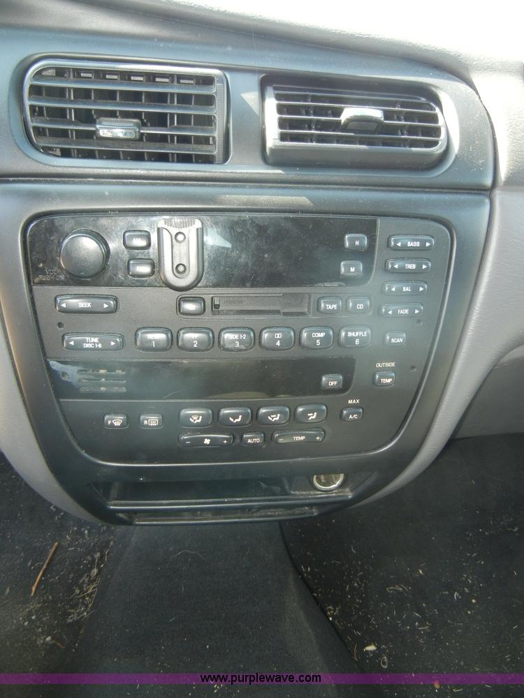 image for item C4074 2000 Ford Taurus SEL