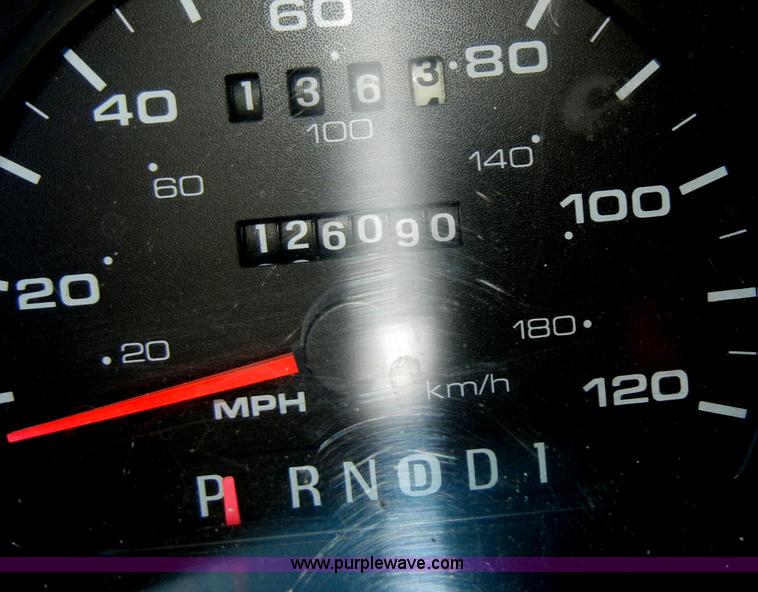 image for item C4074 2000 Ford Taurus SEL