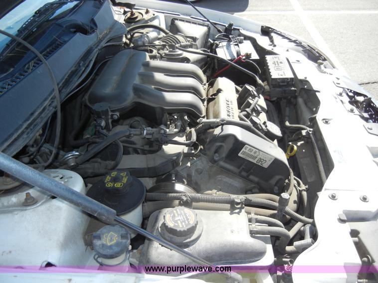 image for item C4074 2000 Ford Taurus SEL