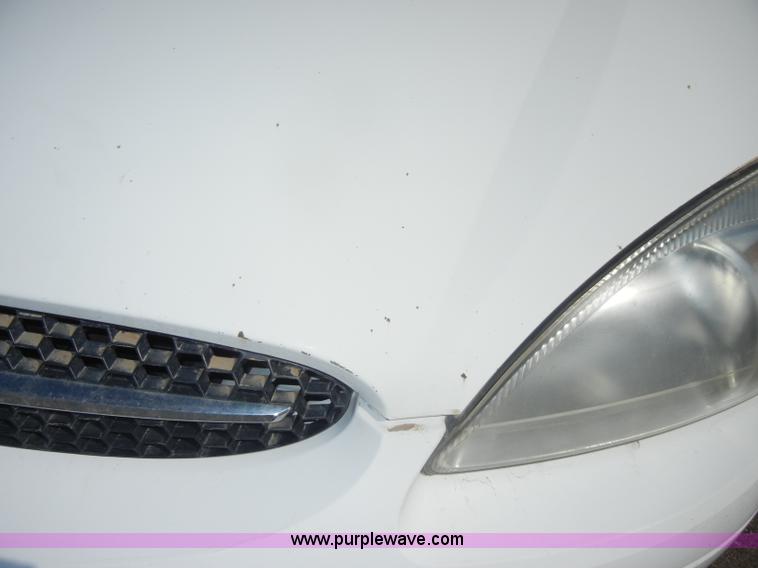 image for item C4074 2000 Ford Taurus SEL