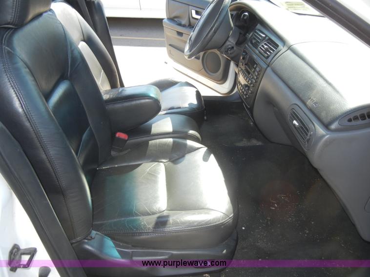 image for item C4074 2000 Ford Taurus SEL