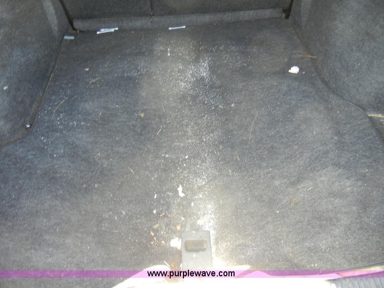 image for item C4074 2000 Ford Taurus SEL