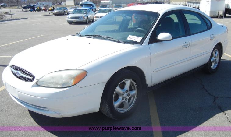 image for item C4075 2001 Ford Taurus SES
