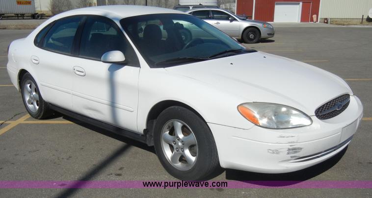 image for item C4075 2001 Ford Taurus SES