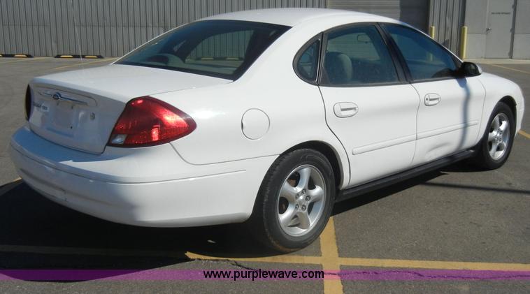 image for item C4075 2001 Ford Taurus SES