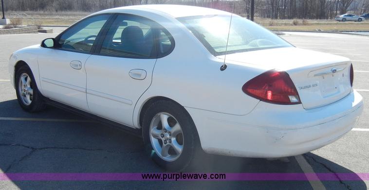 image for item C4075 2001 Ford Taurus SES