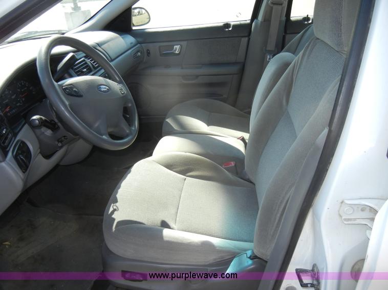 image for item C4075 2001 Ford Taurus SES