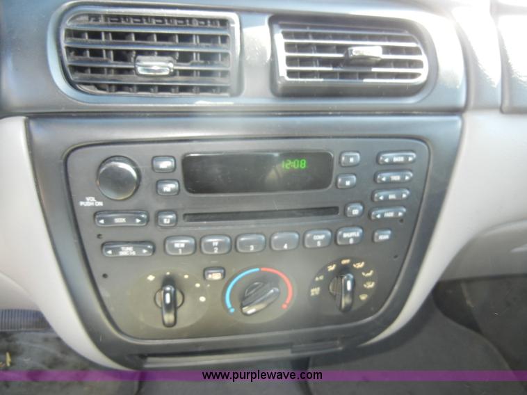 image for item C4075 2001 Ford Taurus SES