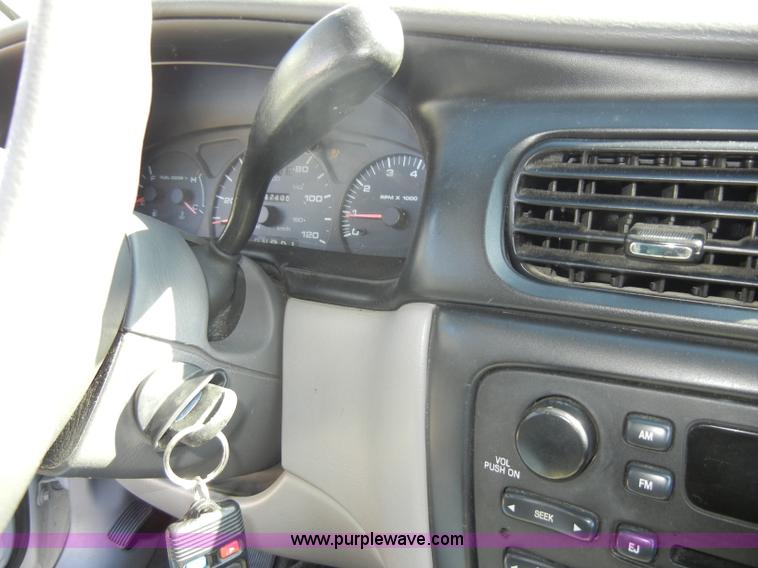 image for item C4075 2001 Ford Taurus SES