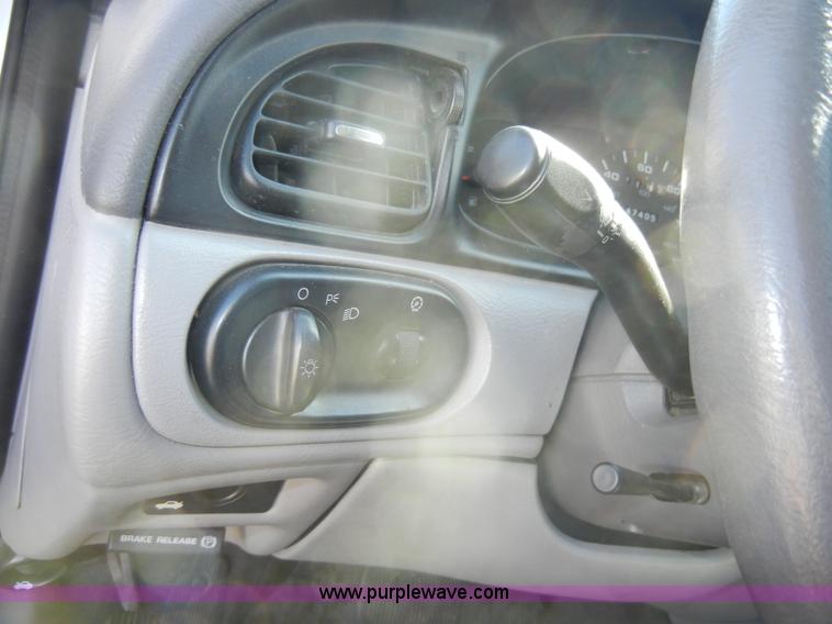 image for item C4075 2001 Ford Taurus SES