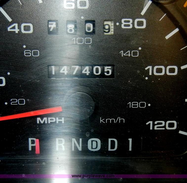 image for item C4075 2001 Ford Taurus SES