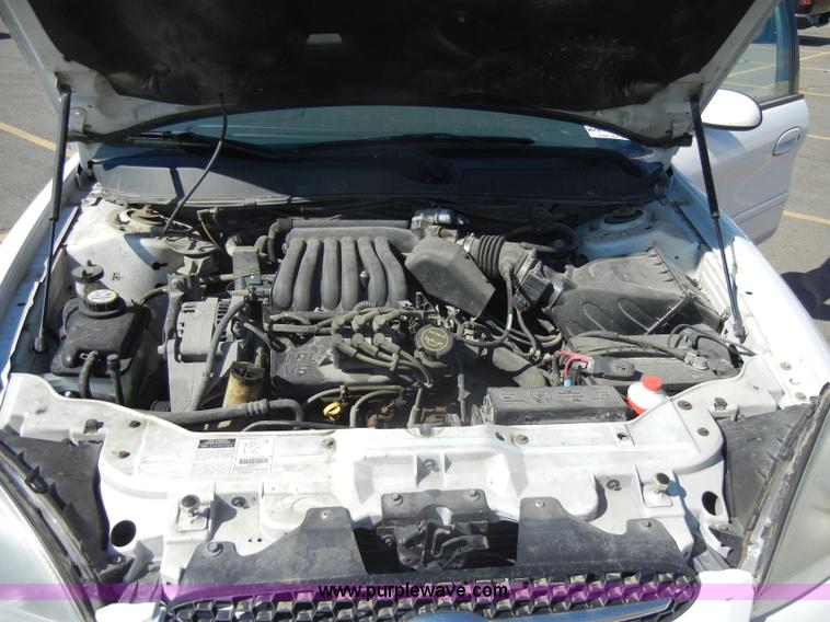image for item C4075 2001 Ford Taurus SES