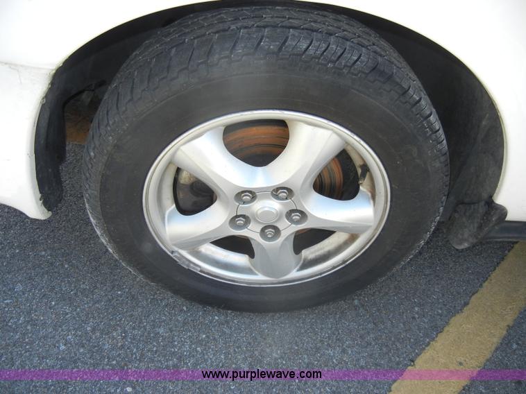 image for item C4075 2001 Ford Taurus SES