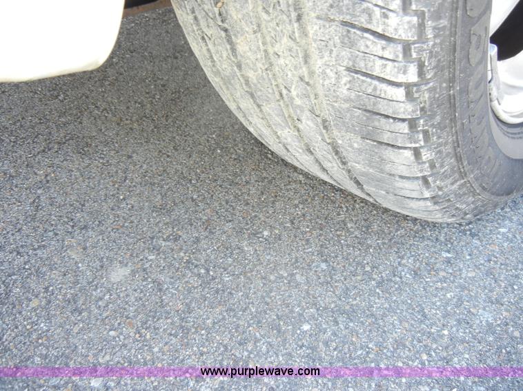 image for item C4075 2001 Ford Taurus SES