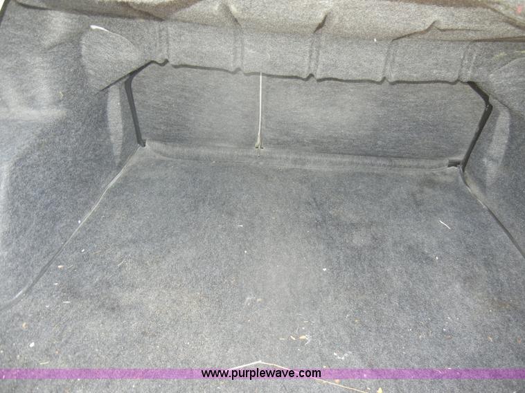 image for item C4075 2001 Ford Taurus SES