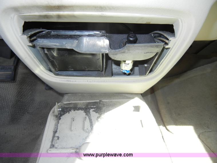 image for item C4077 2001 Cadillac DeVille