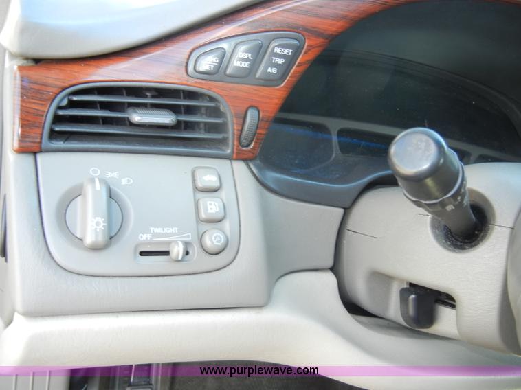 image for item C4077 2001 Cadillac DeVille