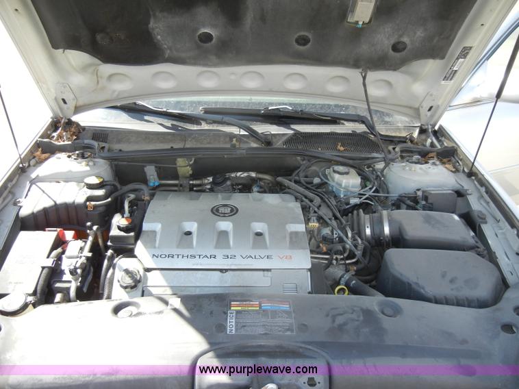 image for item C4077 2001 Cadillac DeVille