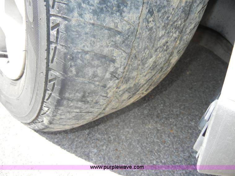 image for item C4077 2001 Cadillac DeVille