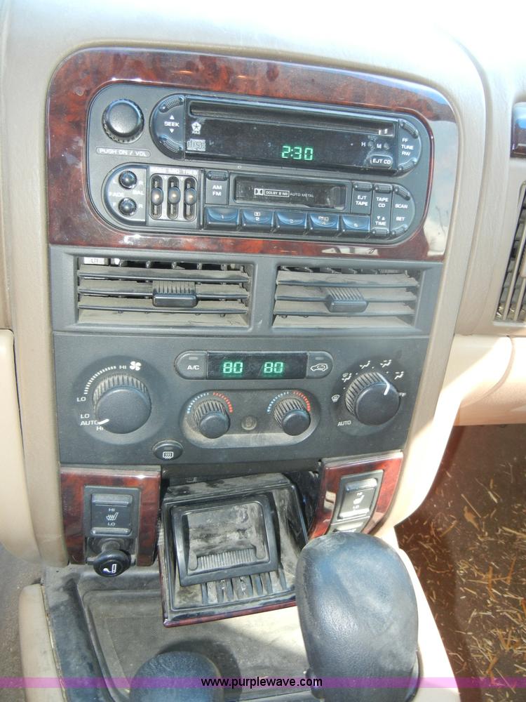 image for item C4078 2000 Jeep Grand Cherokee Limited SUV