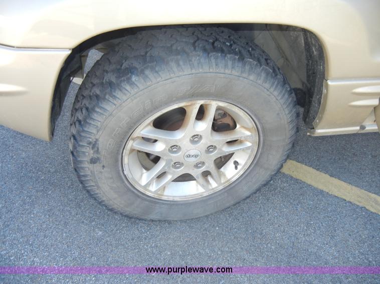 image for item C4078 2000 Jeep Grand Cherokee Limited SUV