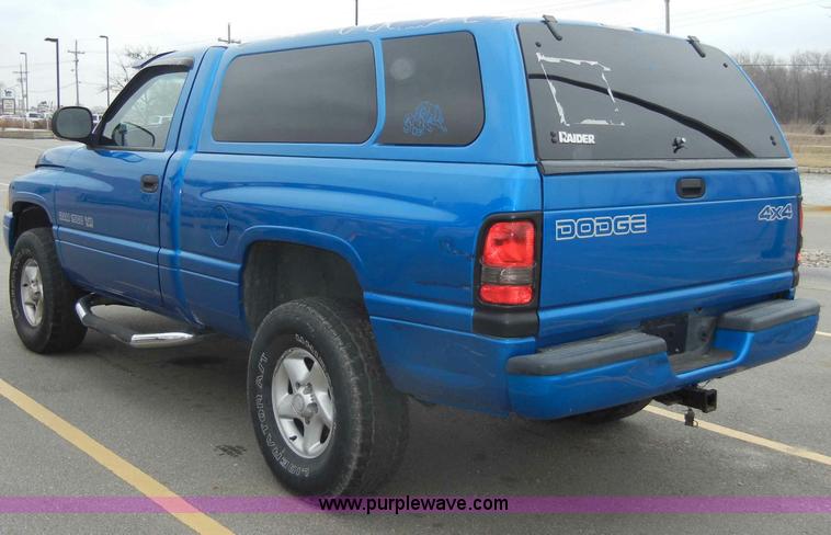 image for item C4110 2000 Dodge Ram 1500 pickup truck