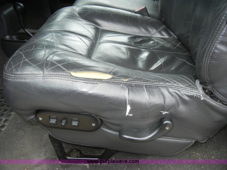 image for item C4110 2000 Dodge Ram 1500 pickup truck