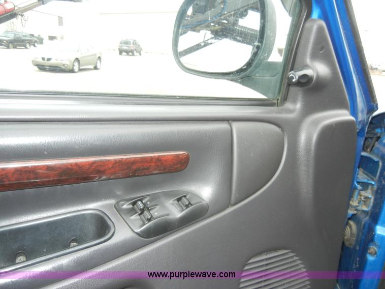 image for item C4110 2000 Dodge Ram 1500 pickup truck