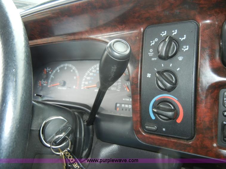 image for item C4110 2000 Dodge Ram 1500 pickup truck