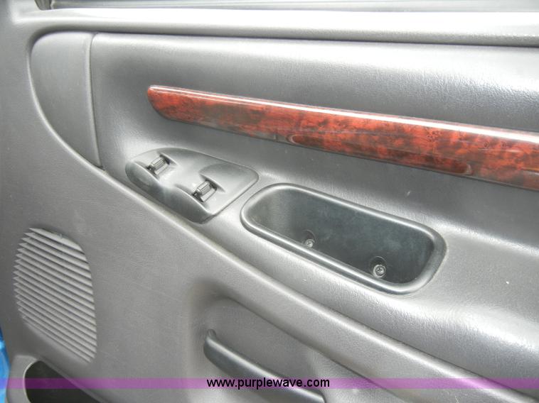 image for item C4110 2000 Dodge Ram 1500 pickup truck