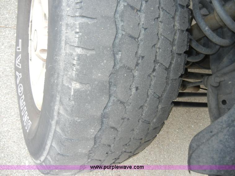 image for item C4110 2000 Dodge Ram 1500 pickup truck