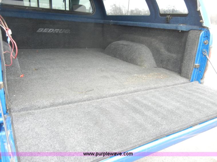 image for item C4110 2000 Dodge Ram 1500 pickup truck