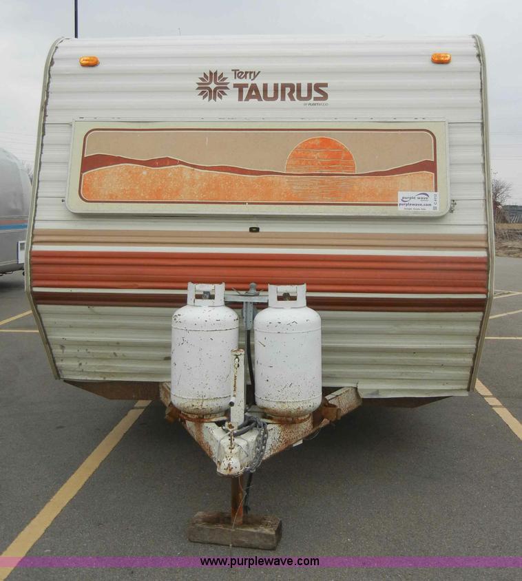 image for item C4112 1983 Fleetwood Terry Taurus 23' camper