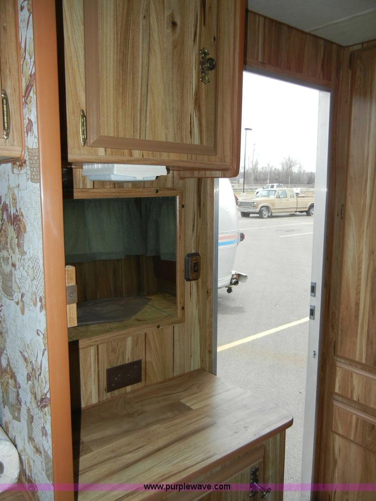 image for item C4112 1983 Fleetwood Terry Taurus 23' camper