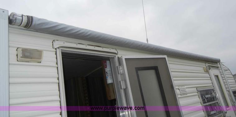 image for item C4112 1983 Fleetwood Terry Taurus 23' camper