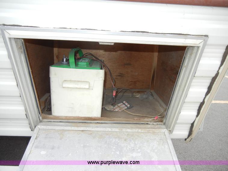 image for item C4112 1983 Fleetwood Terry Taurus 23' camper