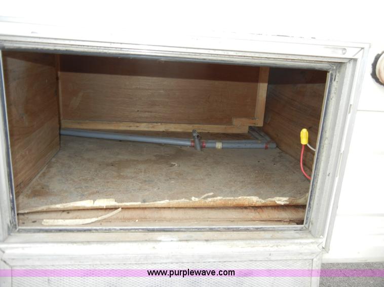 image for item C4112 1983 Fleetwood Terry Taurus 23' camper