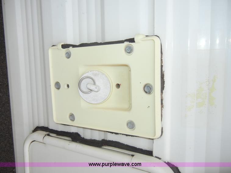 image for item C4112 1983 Fleetwood Terry Taurus 23' camper