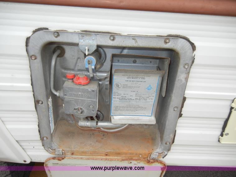 image for item C4112 1983 Fleetwood Terry Taurus 23' camper