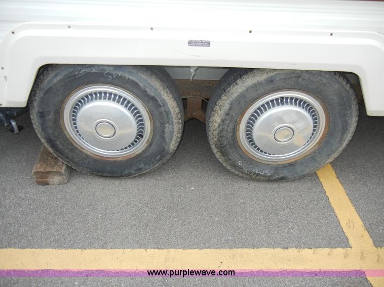 image for item C4112 1983 Fleetwood Terry Taurus 23' camper