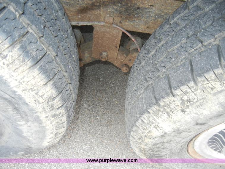 image for item C4112 1983 Fleetwood Terry Taurus 23' camper