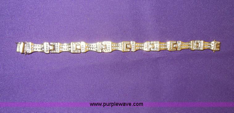 image for item S9284 8.25" 14 kt barlink gold bracelet