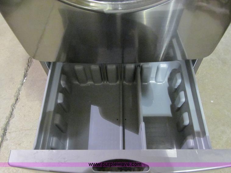 image for item S9295 Samsung stainless steel front load dryer with pedestal