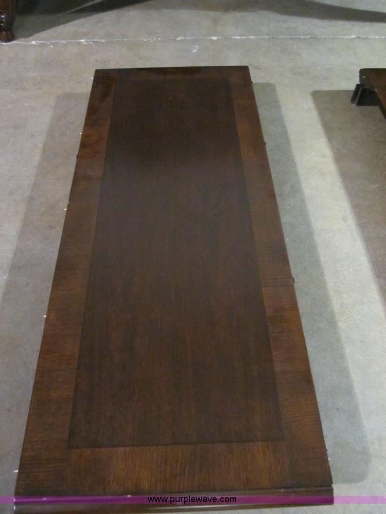 image for item S9297 Dining room table with two leaves