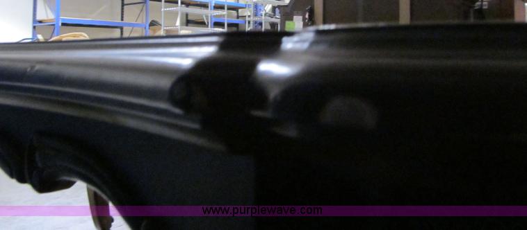 image for item S9297 Dining room table with two leaves