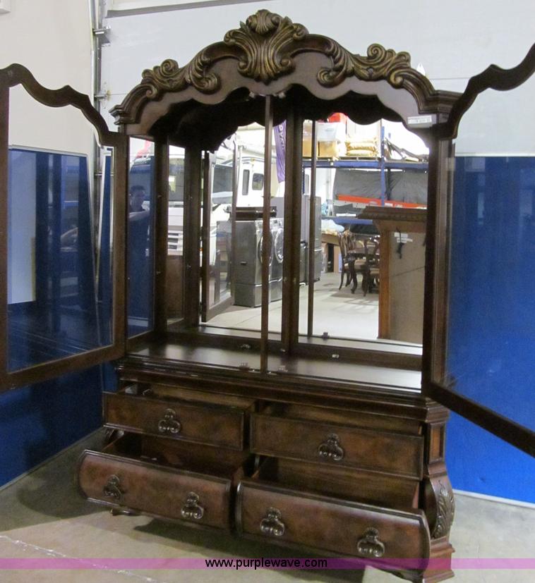 image for item S9299 China hutch