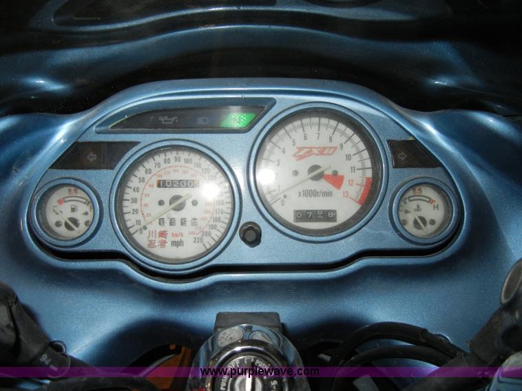 image for item S9320 1994 Kawasaki Ninja ZX-11 motorcycle